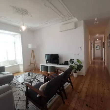 Apartment Lisbon Apartment Near Rato Square