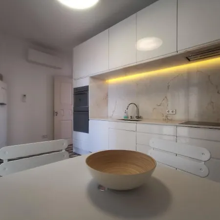 Lisbon Apartment Near Rato Square Apartment Lisbon