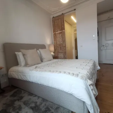 Apartament Lisbon Apartment Near Rato Square *