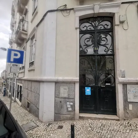 Lisbon Apartment Near Rato Square Lisbon